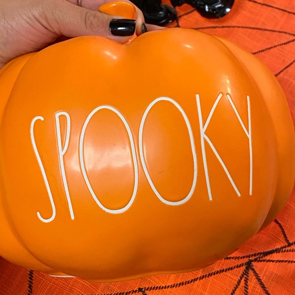 🎃RAE DUNN SPOOKY PUMPKIN 🎃 - Picture 2 of 4